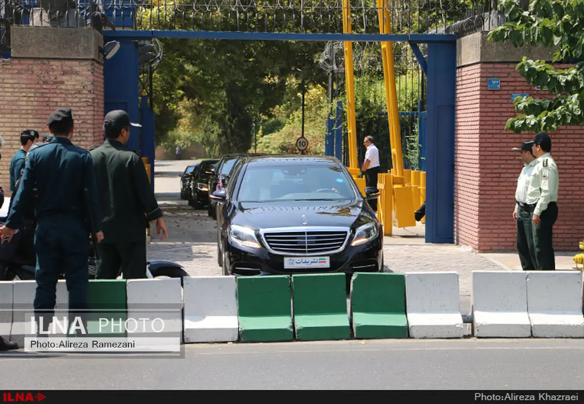 سفارت انگلستان در تهران بازگشایی شد