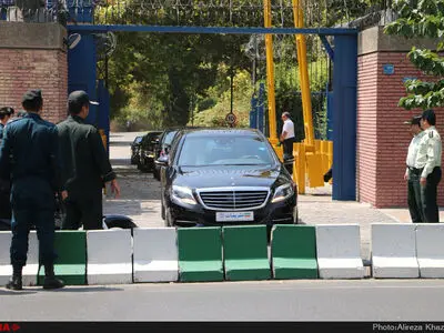 سفارت انگلستان در تهران بازگشایی شد