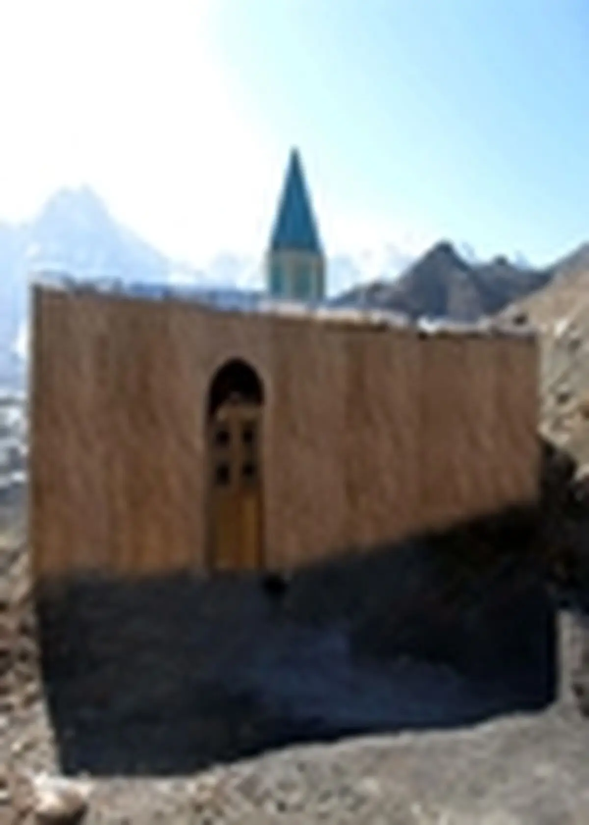 بقعه خواجه تاج‌الدین روستای نشلج مرمت شد