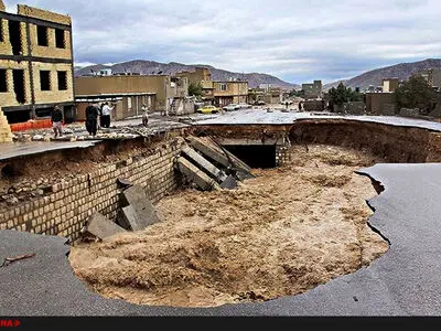نماینده‌ رهبری از مناطق سیل‌زده‌ ایلام ‌بازدید کرد