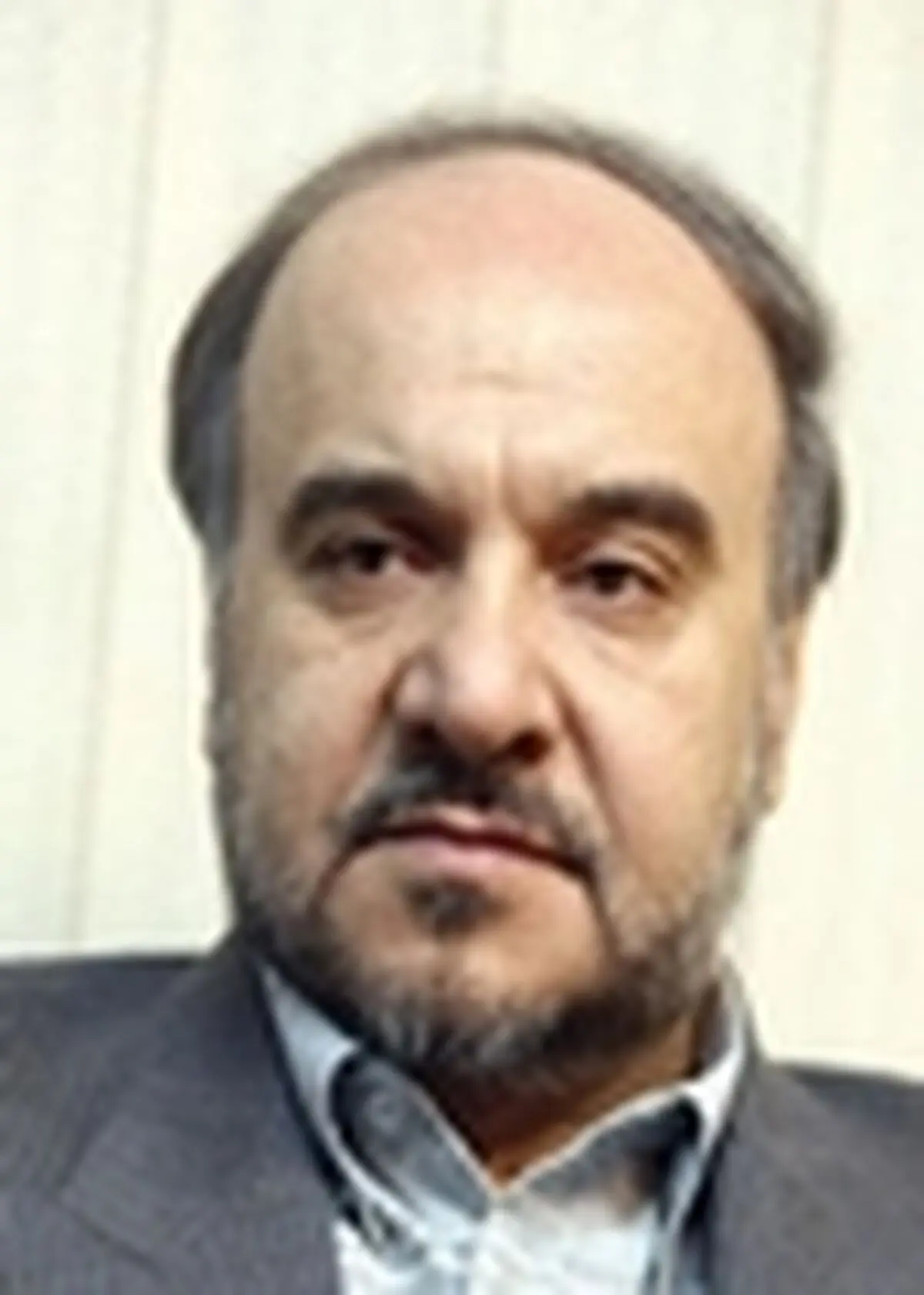 رئیس سازمان میراثفرهگی کشور از کارگاه عتبات عالیات فرش ترنج ومحراب کاشان بازدید کرد۲