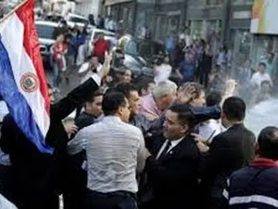 وزیر کشور پاراگونه برکنار شد 