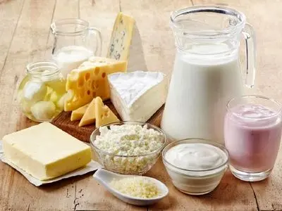 لبنیات پرچرب یا کم‌چرب؛ کدام بهترند؟