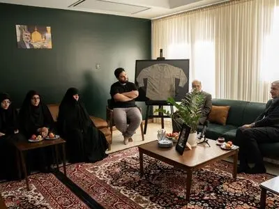 اسلامی با خانواده شهیدان باقری، سلامی، حاجی‌‌زاده و رشید دیدار کرد