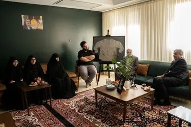 اسلامی با خانواده شهیدان باقری، سلامی، حاجی‌‌زاده و رشید دیدار کرد