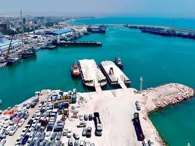 ساخت شیب راهه (رمپ) پهلودهی شناور در بندرلنگه