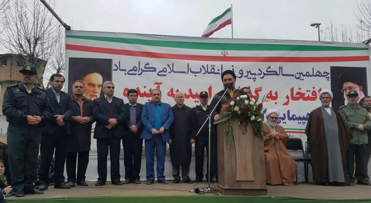 اسلام در کشور زنده است/ در راه ارزش‌ها ثابت قدم هستیم