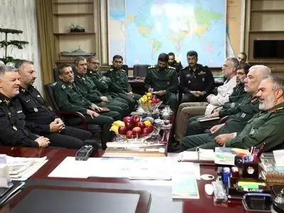 فرماندهان نیروی دریایی ارتش و سپاه با یکدیگر دیدار کردند + عکس