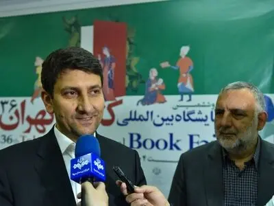 تأکید وزیر ارتباطات بر اهمیت استفاده از فناوری‌های دیجیتال برای تسهیل دسترسی به کتاب‌ها