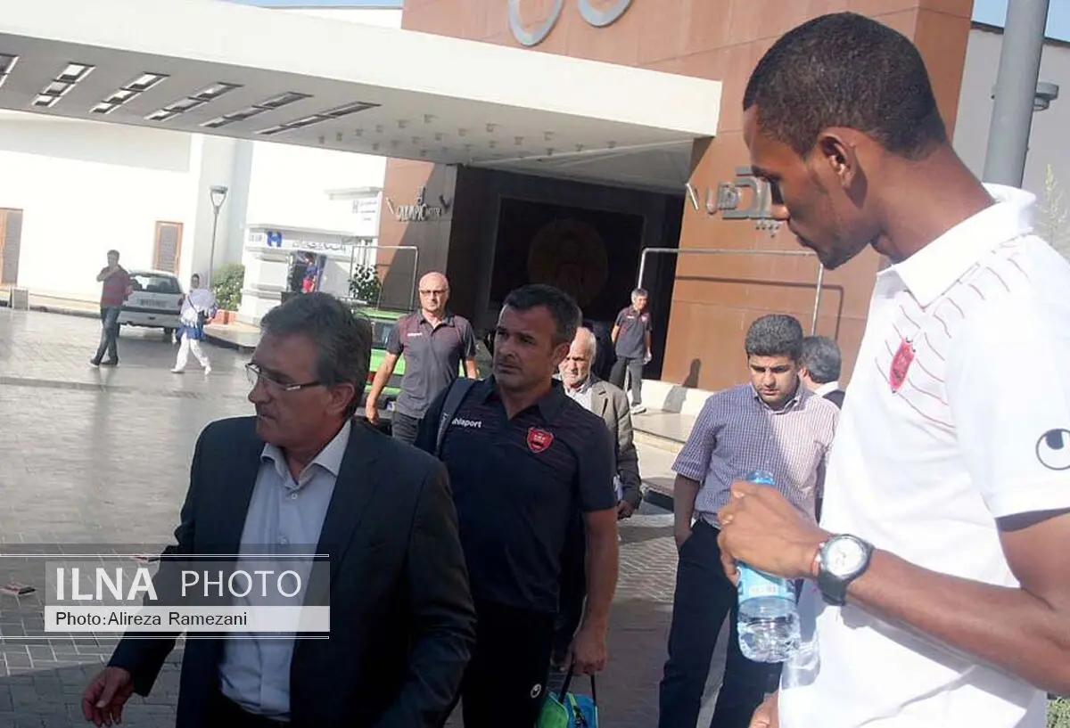 برخورد گرم بازیکنان پرسپولیس با مهاجم کروات استقلال