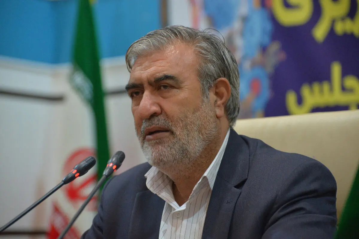 کنایه عزیزی به ترامپ با استفاده از ابزار هوش مصنوعی
