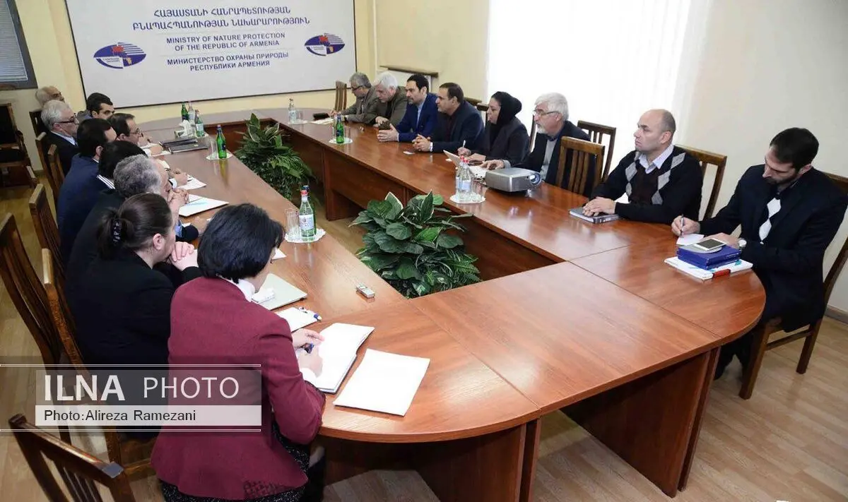 سفیر ایران با وزیر حفظ محیط‌زیست ارمنستان دیدار کرد