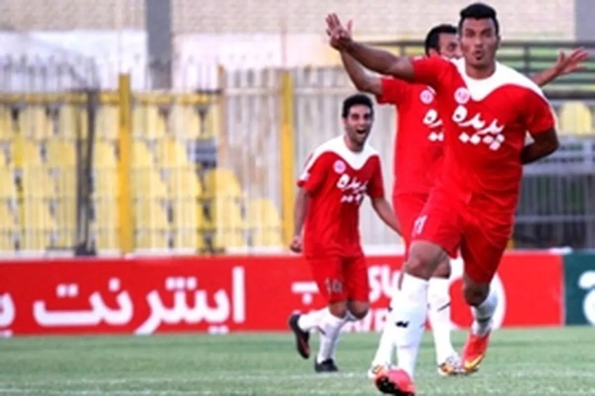 شاکری: بخاطر جدایی از پرسپولیس ناراحت شدم / خوب کار کنیم راحت می‌بریم