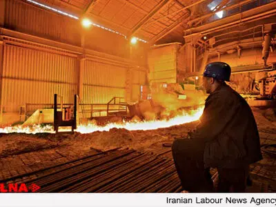 بخشی از مطالبات مزدی کارگران فولاد و چدن درود پرداخت شد
