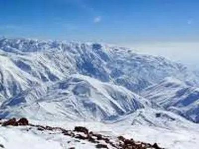 تصاویر بهت‌آور از خشکی رشته کوه‌ بینالود در شرق ایران +فیلم