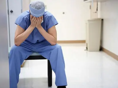 راه‌اندازی خط ویژه برای مقابله با پدیده خودکشی در میان رزیدنت‌ها