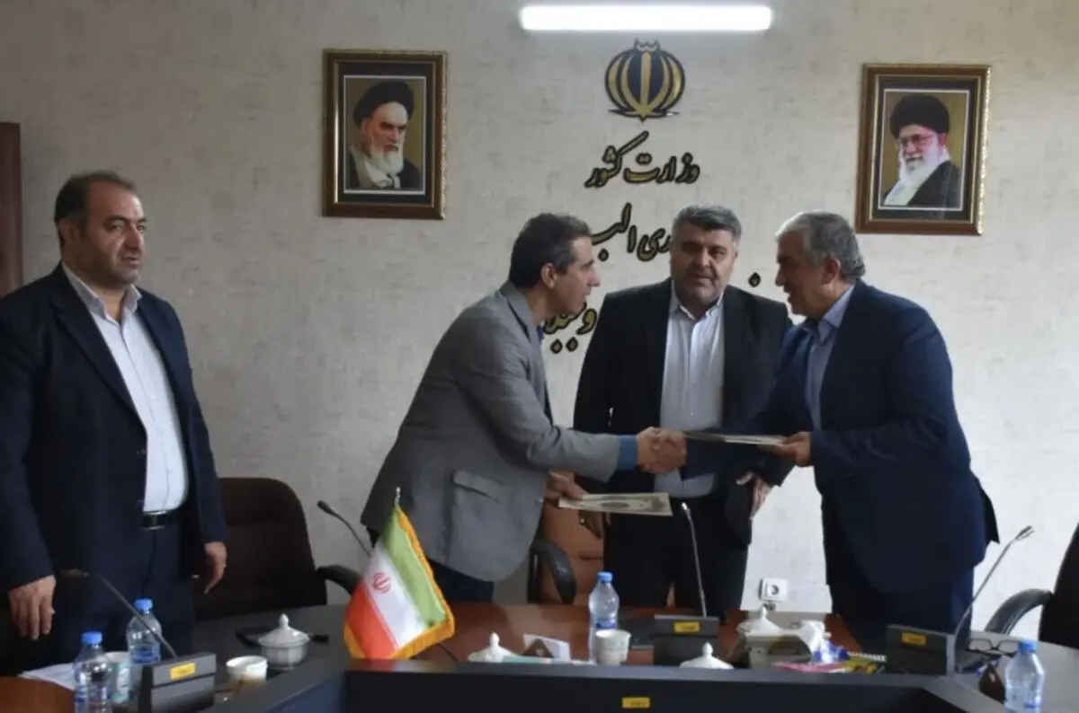 آغاز استفاده از پساب تصفیه‌خانه مهستان برای آبیاری فضای سبز شهر هشتگرد