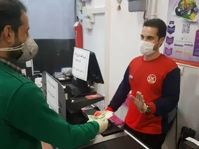 افق کوروش تا پایان بحران کرونا پول نقد و کالای مرجوعی دریافت نمی‌کند
