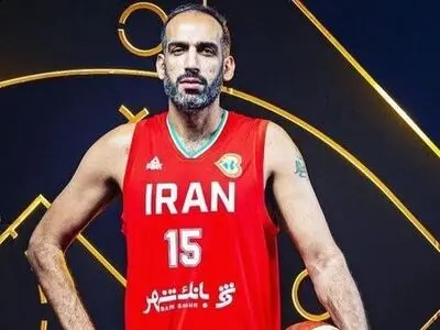 پیراهن شماره ۱۵ حامد حدادی بایگانی می‌شود