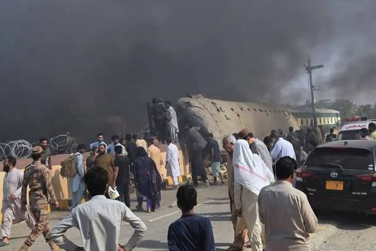 دست‌کم ۱۶ کشته در انفجار قطار مسافربری در پاکستان