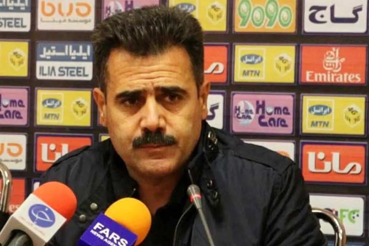 پورموسوی: باید یک مربی چشم رنگی بیاید، تا خیال برخی ها راحت شود