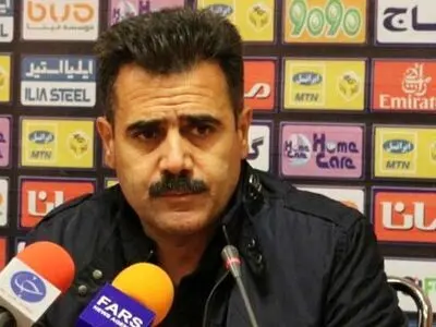 پورموسوی: باید یک مربی چشم رنگی بیاید، تا خیال برخی ها راحت شود