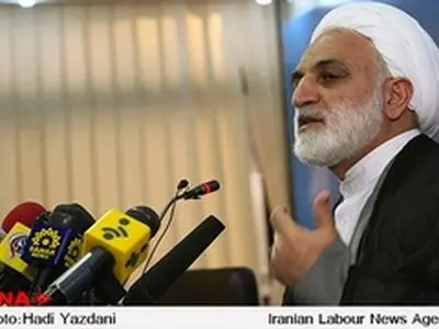 رفع توقیف از روزنامه قانون بستگی به نظر قاضی دارد / بازگشت خاوری به نفع اوست