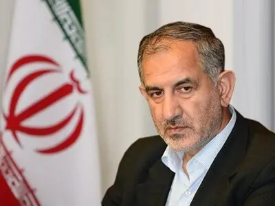  گسترش خط و زبان فارسی ازاستراتژی های حیاتی در توسعه اینترنت در کشور است