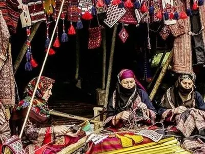 تحلیل انتقادی پرونده‌های ملی ثبت میراث‌ناملموس در پژوهشکده مردم‌شناسی