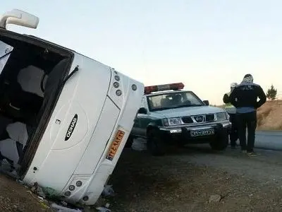 واژگونی اتوبوس در محور ایرانشهر به بم ۱۱ زخمی برجا گذاشت