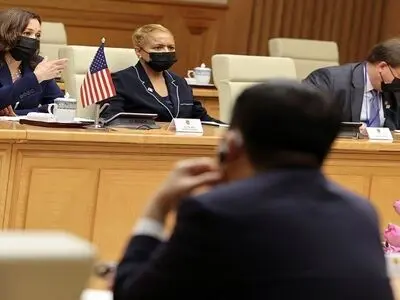 تاکید کاملا هریس بر لزوم افزایش فشارها بر پکن

