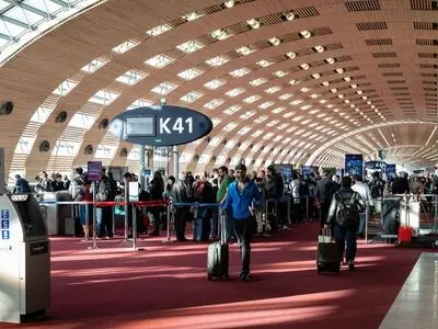 جدال بر سر خصوصی‌سازی فرودگاه پاریس