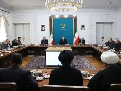 الرئيس الايراني يؤكد على تحسين العلاقات مع دول الجوار والمنطقة اكثر فاكثر