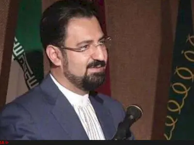بعید است هنرمندی دو سال در صف انتظار باشد