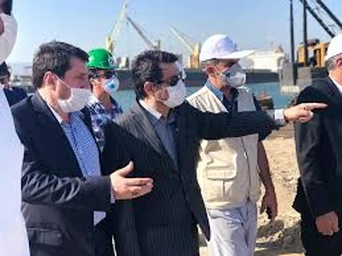 تخلیه و بارگیری ۷۰ میلیون تن کالا در بنادر کشور/ فعالیت‌های بندری، شبانه‌روزی ادامه دارد 