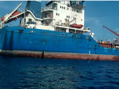 نجات یک کشتی ایرانی در آب‌های ساحلی گیلان توسط تیم ویژه امدادی