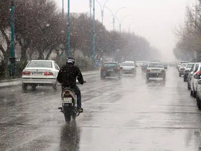 تردد موتورسوران در روزهای بارانی ممنوع است 