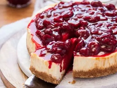 طرز تهیه چیز کیک آلبالو