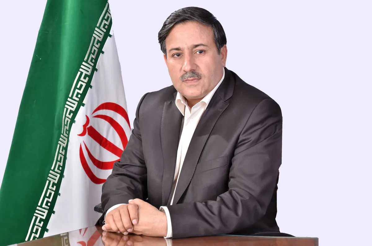 شهرداری در مورد مزایده عمومی فضاهای تبلیغاتی مترو شفاف‌سازی کند