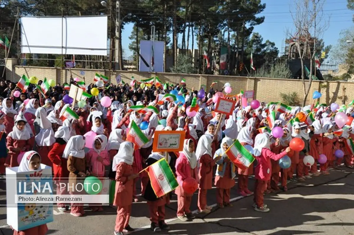 جشن شیر در مدارس شهرستان آران و بیدگل برگزار شد