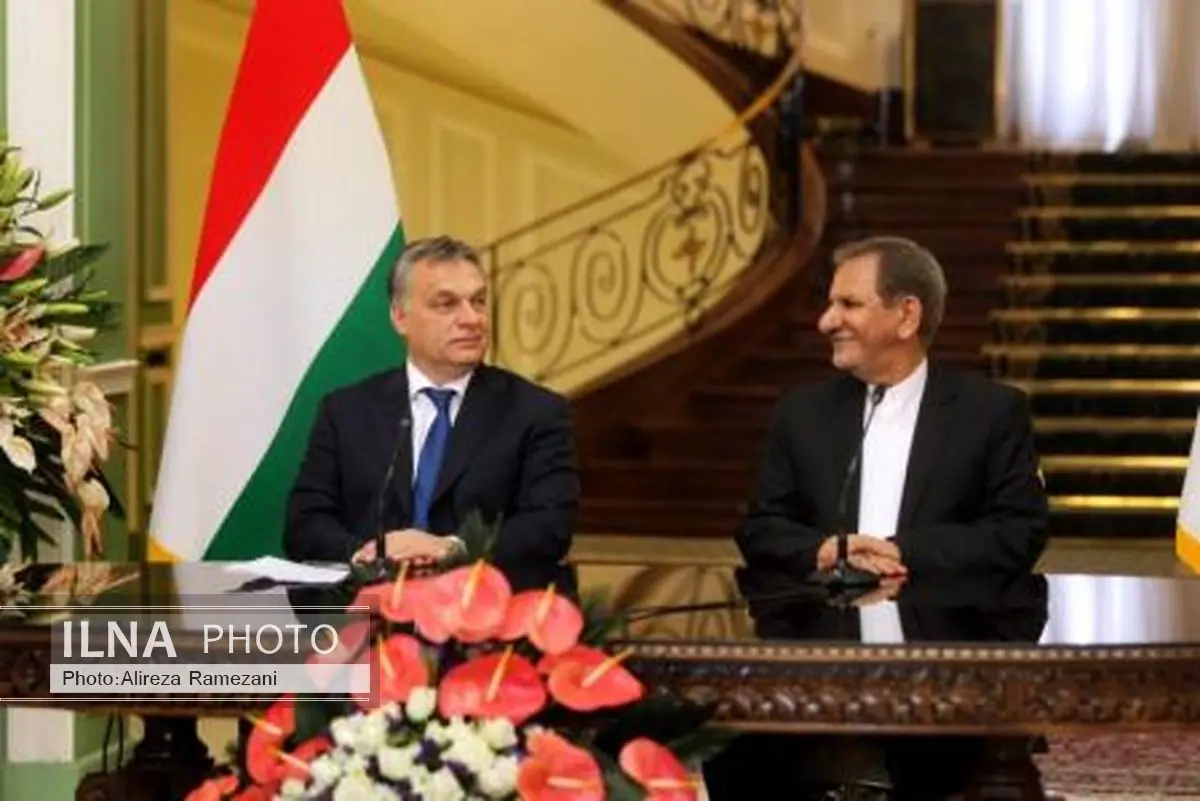 ایران و مجارستان 8 سند همکاری امضا کردند