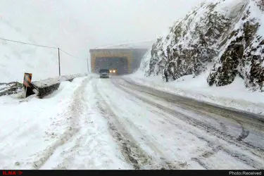 کولاک زمینی جاده نهاوند نورآباد را مسدود کرد 