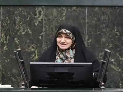 بیش از ۸ هزار تن خاک سرخ هرمز در طول ۳ سال به تاراج رفته است