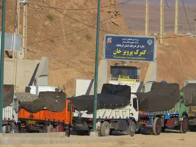 رفع مشکل صف طویل کامیون‌ها با بازگشایی مرزهای شوشمی و شیخ صله