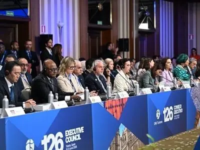 اهدای نشان «شهدای میناب» در اجلاس جهانی گردشگری/ روایت مظلومیت کودکان از تریبون اسپانیا