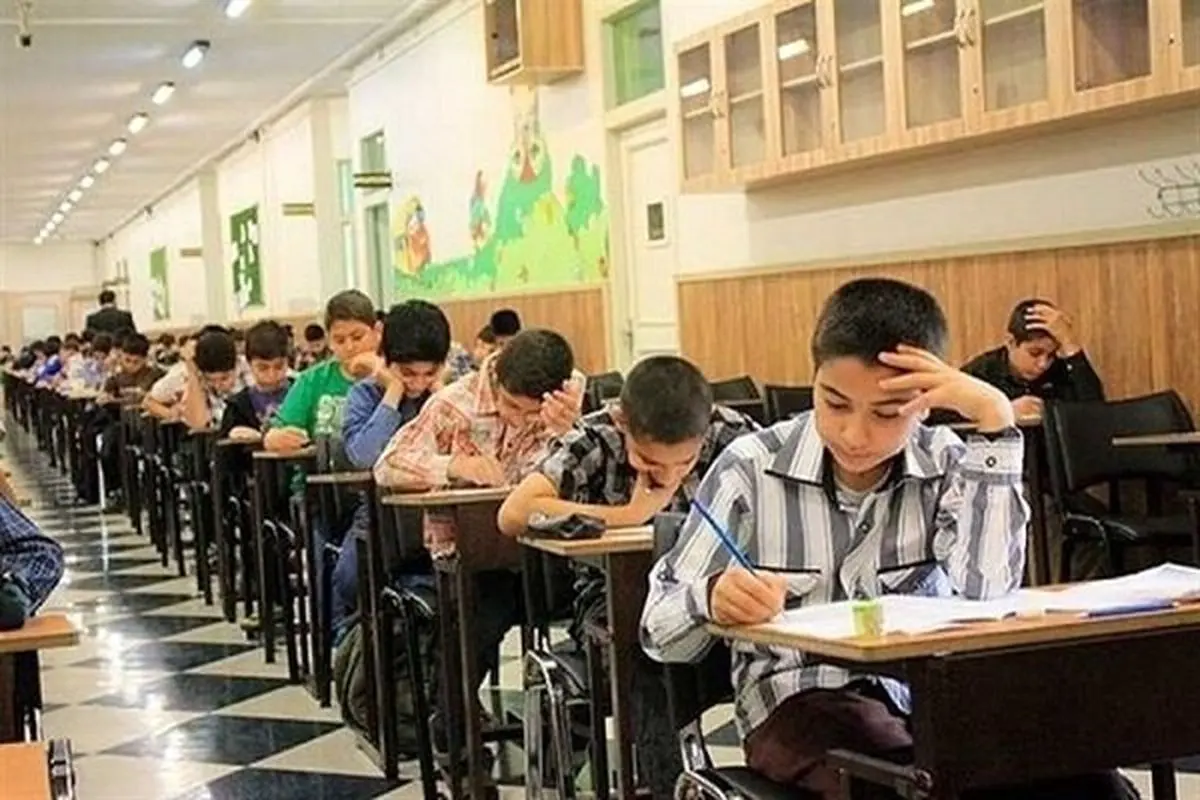 برگزاری تجمع با ادعای لو رفتن سوالات آزمون سمپاد + پاسخ آموزش و پرورش