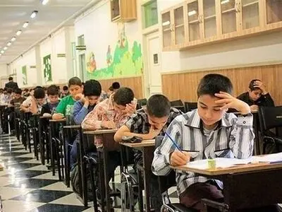 برگزاری تجمع با ادعای لو رفتن سوالات آزمون سمپاد + پاسخ آموزش و پرورش