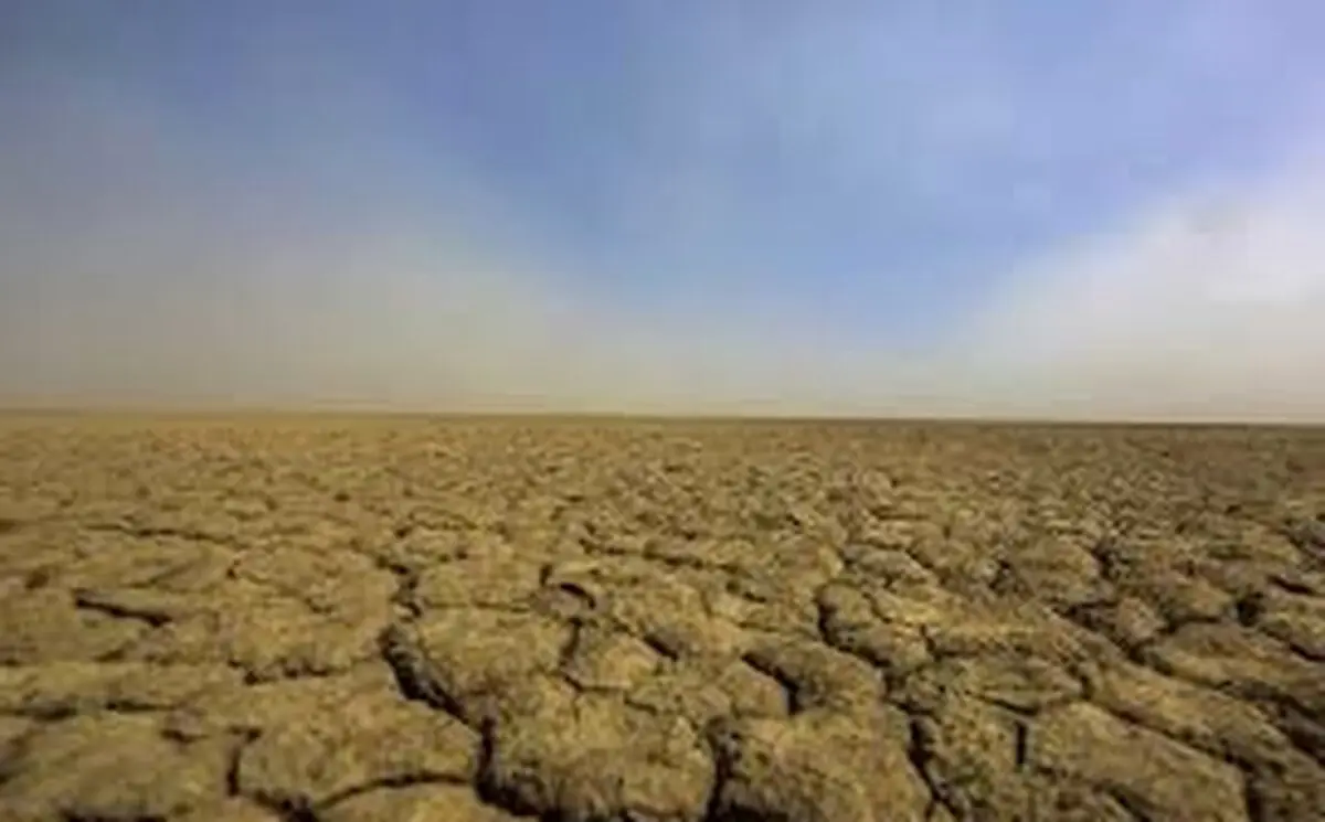 صدور مجوز برداشت از چاه‌های آب مانند نفت باشد/ انتقال آب از خلیج فارس مشکل کرمان را حل می‌کند؟ 