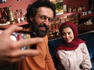 آغاز اکران آنلاین «رمانتیسم عماد و طوبا» از امشب