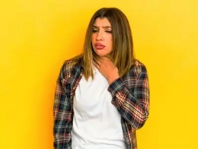 9 نوع چای گیاهی مخصوص برای درمان گلو درد